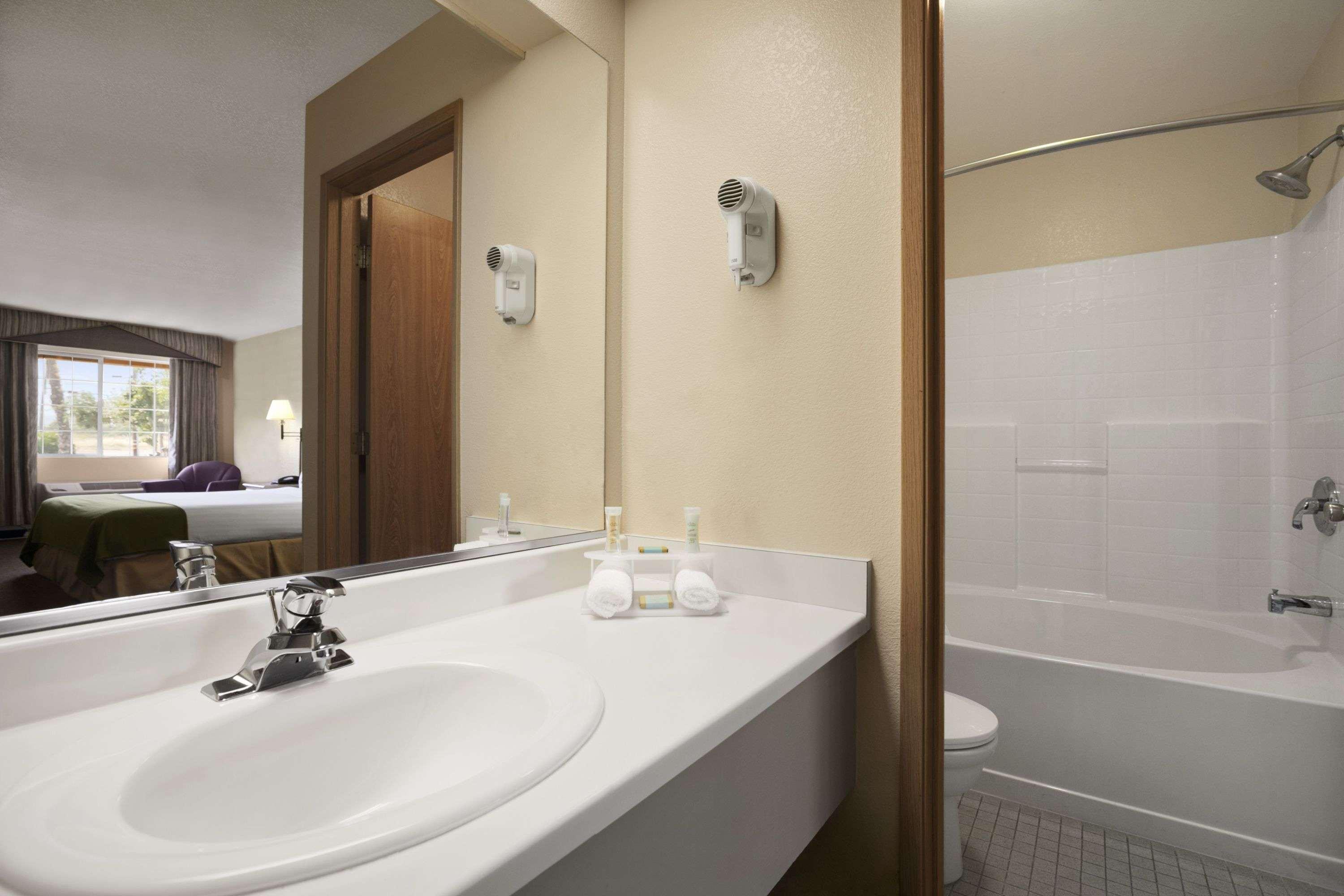 Surestay Hotel By Best Western Ukiah Exteriör bild